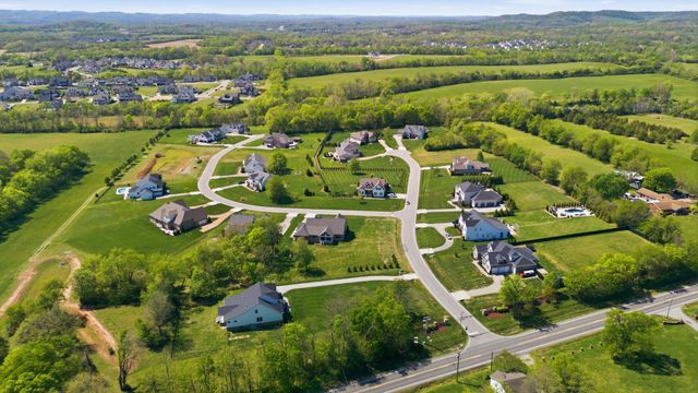 8001 Burning Tree Farm Rd, Arrington, TN 37014