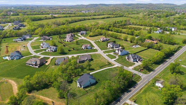 8001 Burning Tree Farm Rd, Arrington, TN 37014
