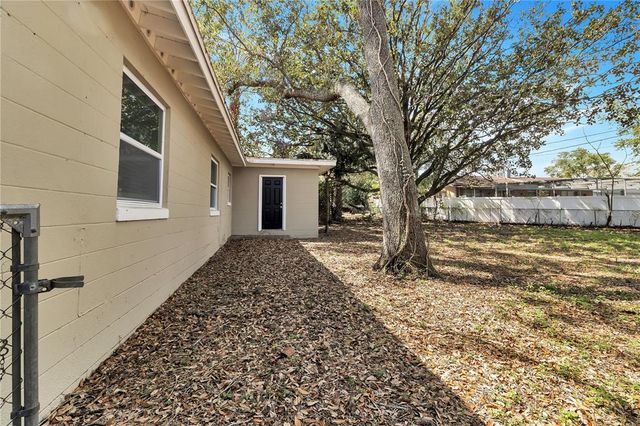 5861 BOLLING DRIVE, Orlando, FL 32808