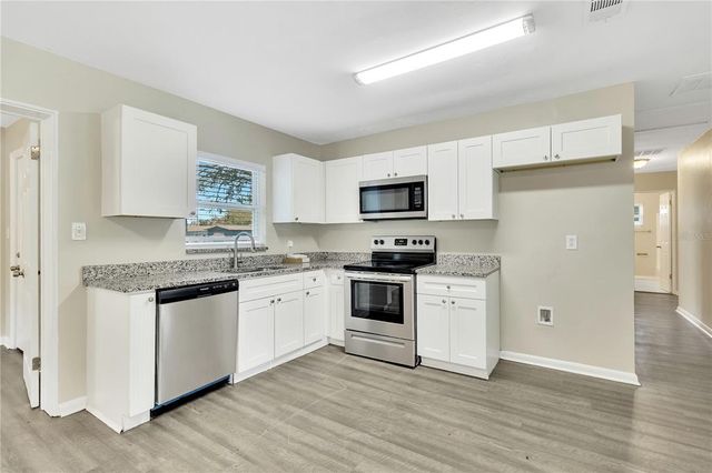 5861 BOLLING DRIVE, Orlando, FL 32808