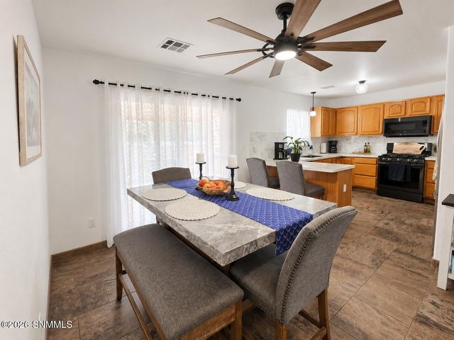 3801 Tiger Eye Drive, Las Cruces, NM 88012