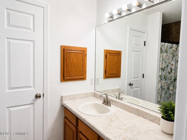 3801 Tiger Eye Drive, Las Cruces, NM 88012