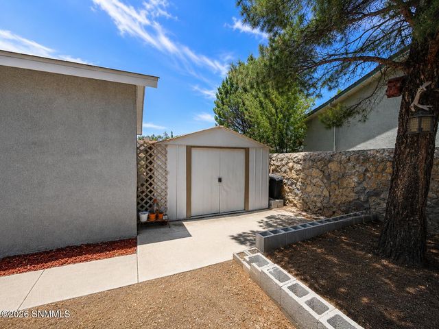 3801 Tiger Eye Drive, Las Cruces, NM 88012