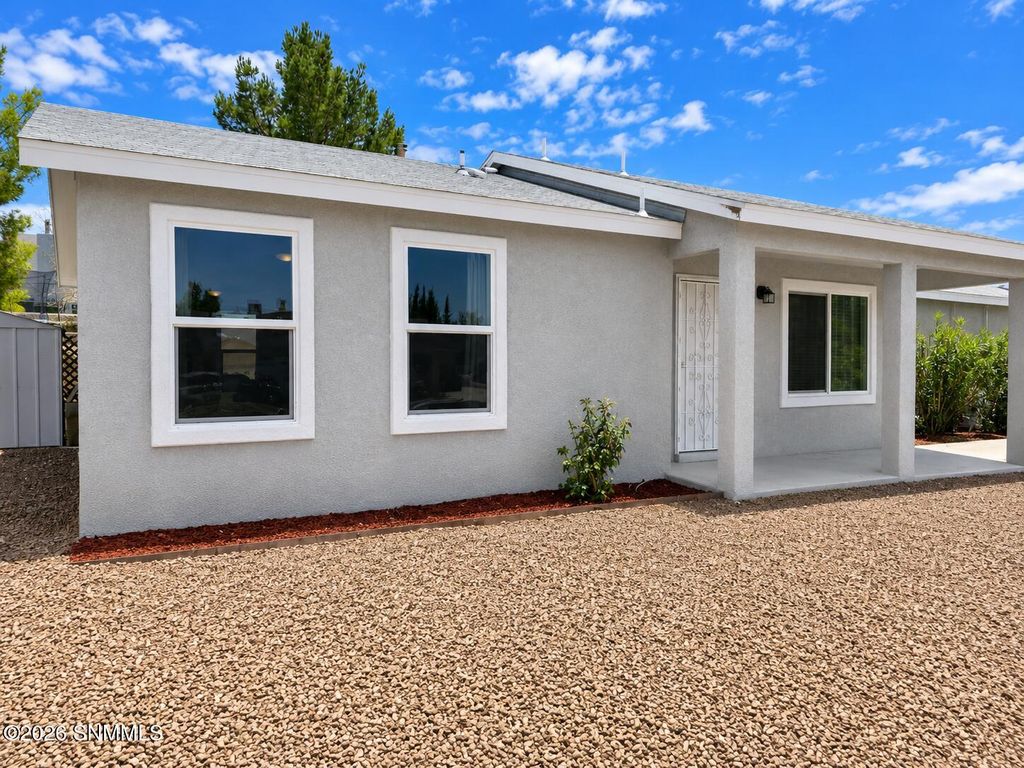 3801 Tiger Eye Drive, Las Cruces, NM 88012