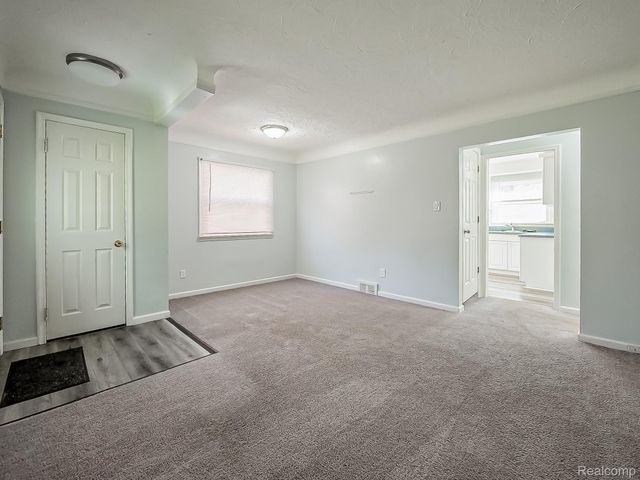 127 Auburn Street, Inkster, MI 48141