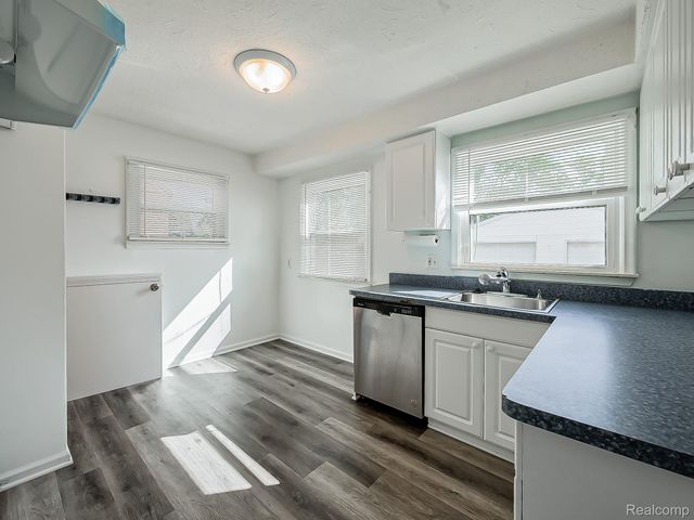 127 Auburn Street, Inkster, MI 48141