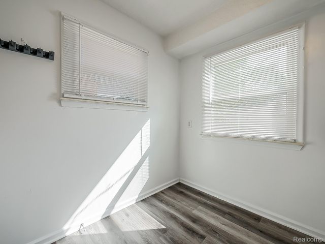 127 Auburn Street, Inkster, MI 48141