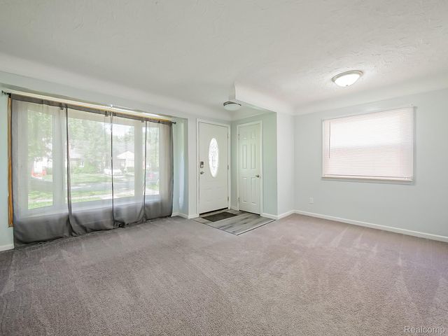 127 Auburn Street, Inkster, MI 48141