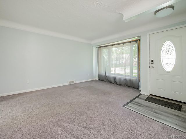 127 Auburn Street, Inkster, MI 48141