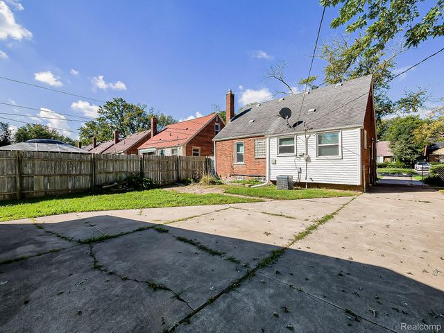 127 Auburn Street, Inkster, MI 48141