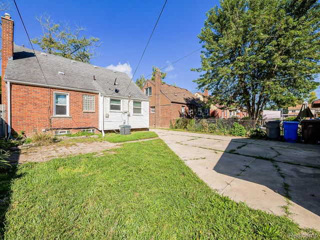 127 Auburn Street, Inkster, MI 48141