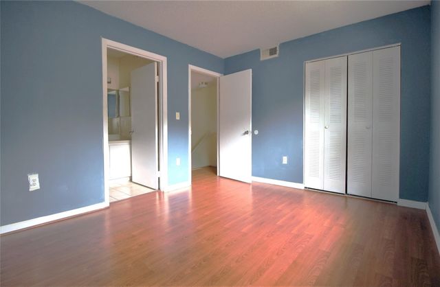 9477 Palm Circle, Pembroke Pines, FL 33025