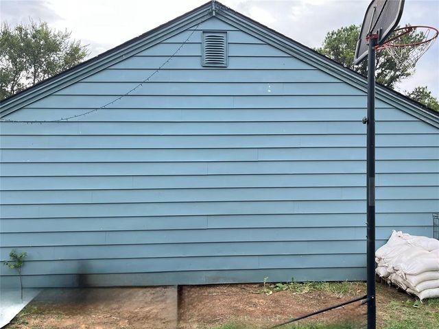 607 School Street, Elmore City, OK 73433