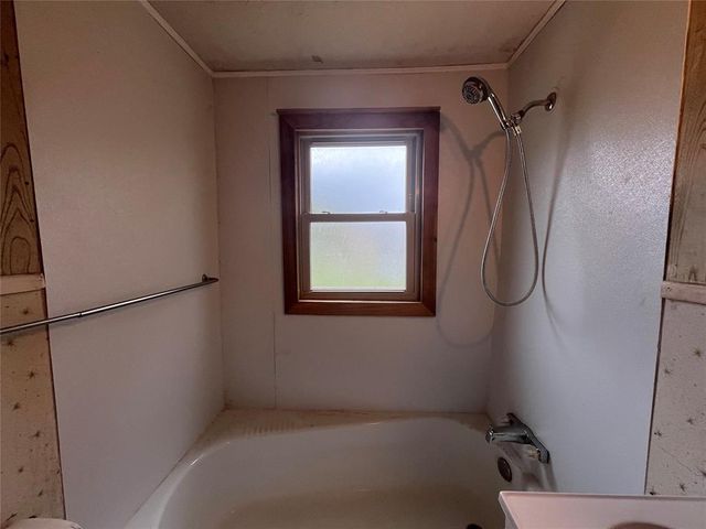 607 School Street, Elmore City, OK 73433