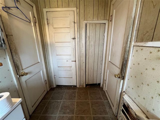 607 School Street, Elmore City, OK 73433