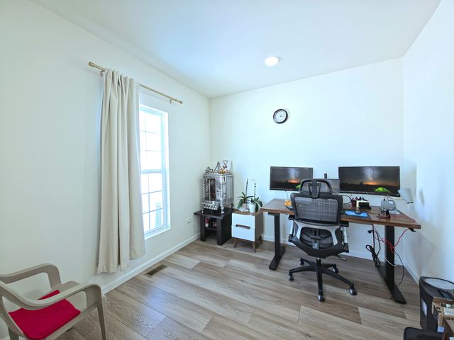 12420 Eileen Street, Lemont, IL 60439