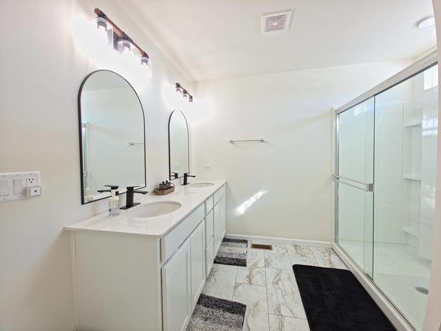 12420 Eileen Street, Lemont, IL 60439