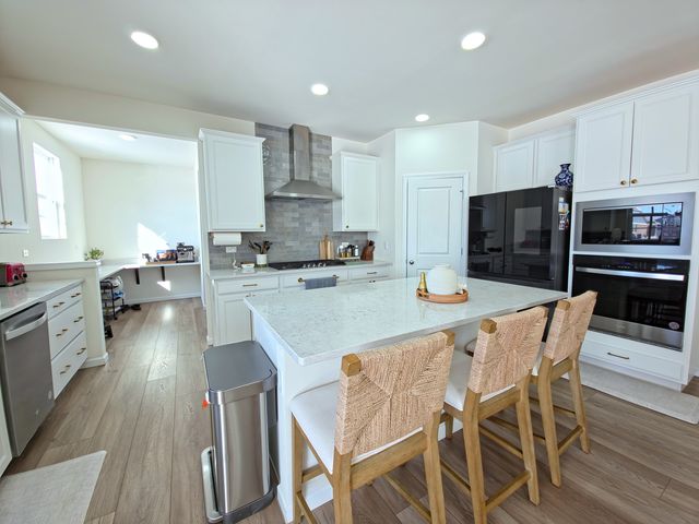 12420 Eileen Street, Lemont, IL 60439