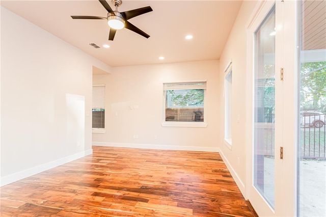 2509 Del Curto RD B, Austin, TX 78704