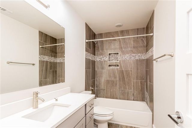 2509 Del Curto RD B, Austin, TX 78704