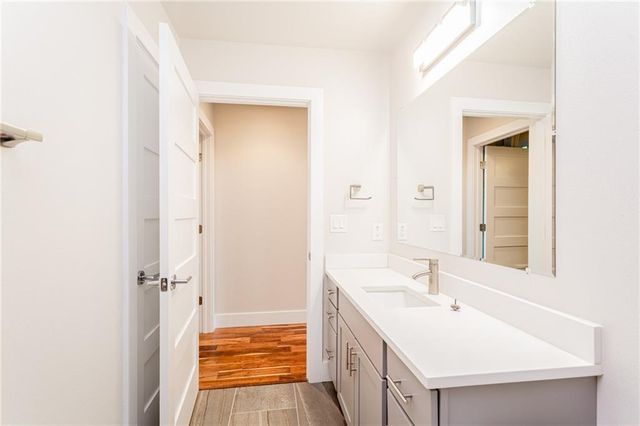 2509 Del Curto RD B, Austin, TX 78704