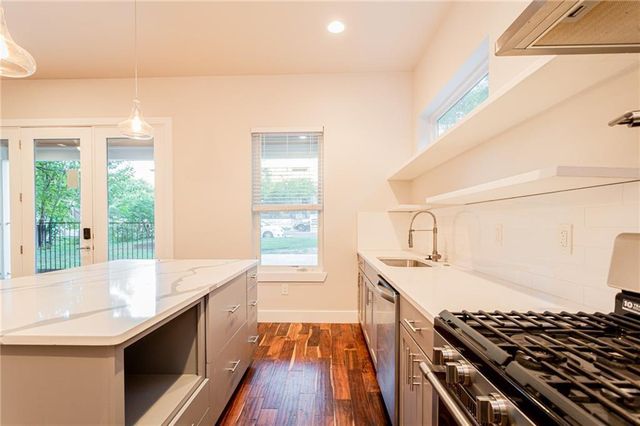 2509 Del Curto RD B, Austin, TX 78704