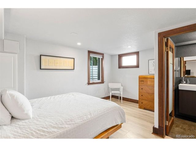 2535 W 35th Ave, Denver, CO 80211