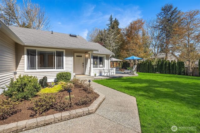 23715 29th Avenue W, Brier, WA 98036