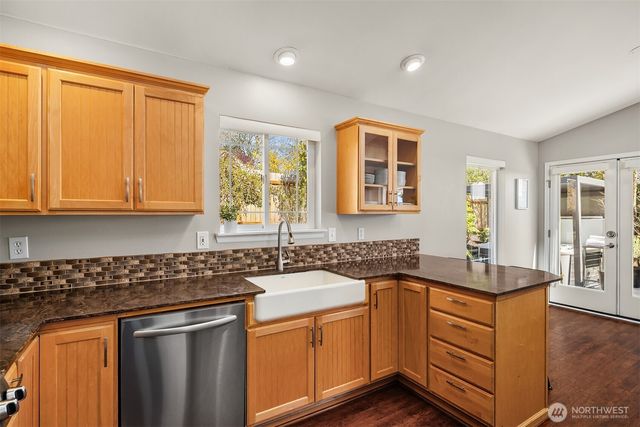 23715 29th Avenue W, Brier, WA 98036