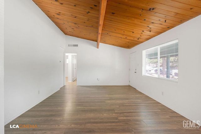 2904 Idaho Street, Bakersfield, CA 93305