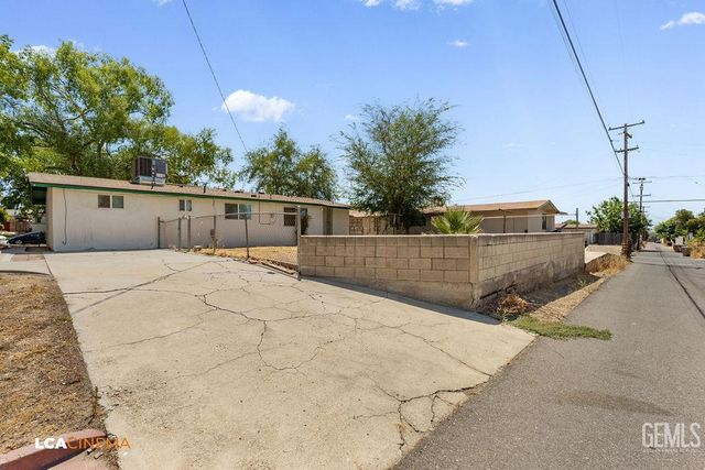 2904 Idaho Street, Bakersfield, CA 93305