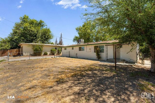 2904 Idaho Street, Bakersfield, CA 93305
