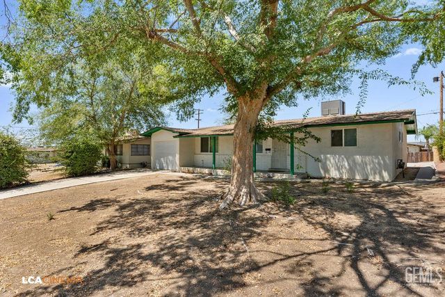2904 Idaho Street, Bakersfield, CA 93305