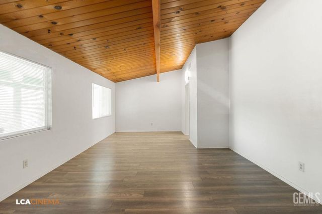 2904 Idaho Street, Bakersfield, CA 93305