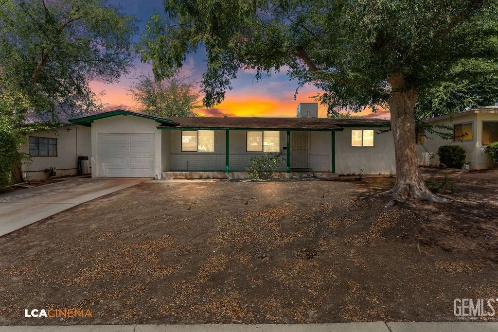 2904 Idaho Street, Bakersfield, CA 93305