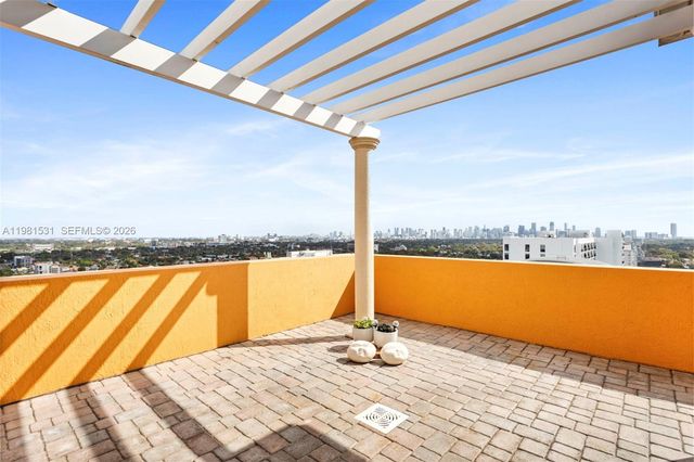 3232 SW 22nd Ter PH 2002, Miami, FL 33145