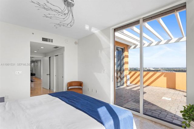 3232 SW 22nd Ter PH 2002, Miami, FL 33145