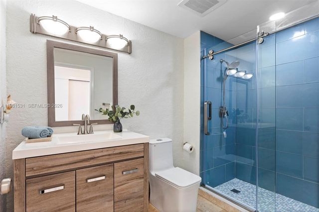 3232 SW 22nd Ter PH 2002, Miami, FL 33145