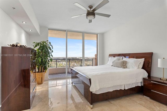 3232 SW 22nd Ter PH 2002, Miami, FL 33145