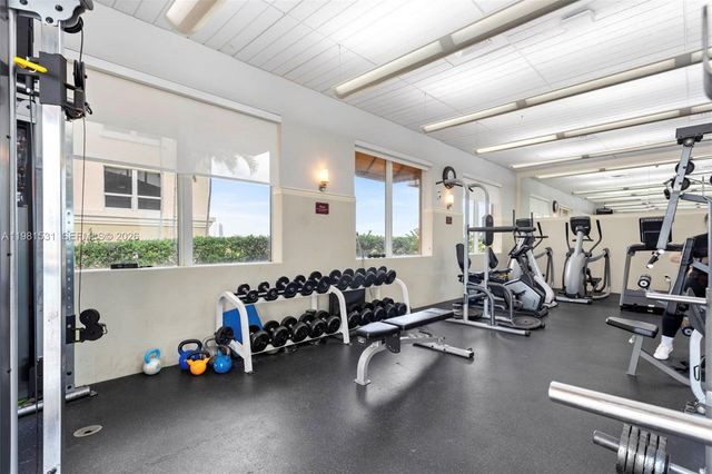 3232 SW 22nd Ter PH 2002, Miami, FL 33145