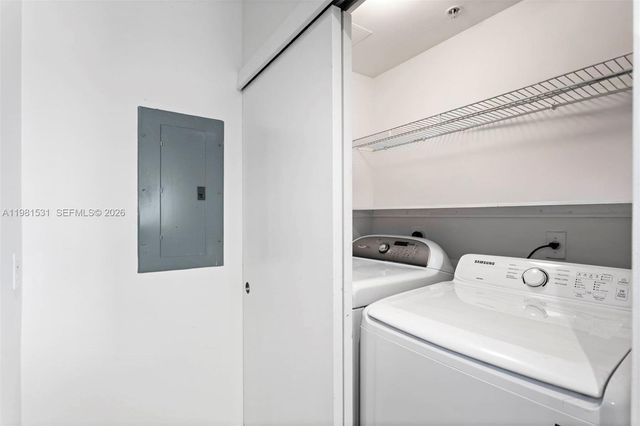 3232 SW 22nd Ter PH 2002, Miami, FL 33145