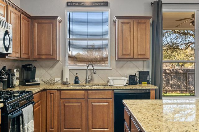 1021 Saint Helena DR, Leander, TX 78641