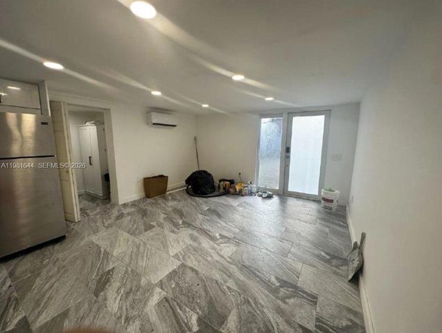 6324 NW 1st Pl, Miami, FL 33150