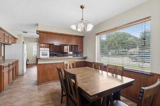 2016 Briar Lane, Richmond, TX 77469