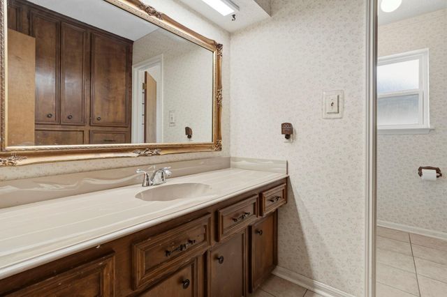 2016 Briar Lane, Richmond, TX 77469