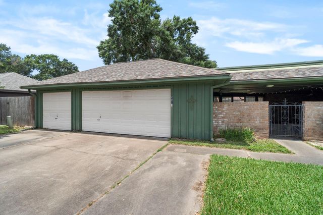 2016 Briar Lane, Richmond, TX 77469