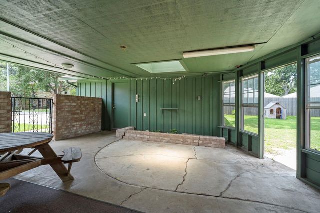 2016 Briar Lane, Richmond, TX 77469