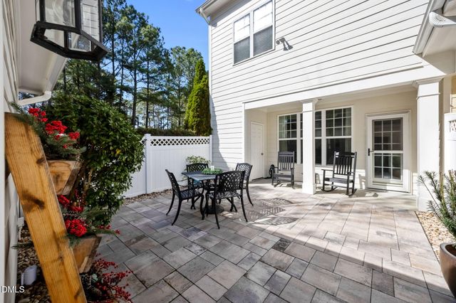 1050 Perdue Drive, Chapel Hill, NC 27517