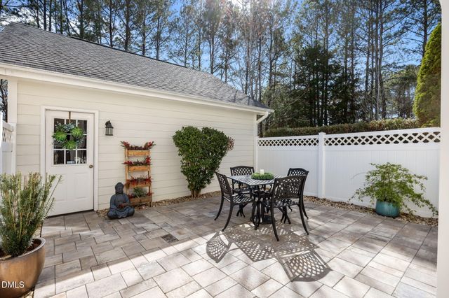 1050 Perdue Drive, Chapel Hill, NC 27517