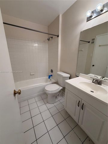 15325 SW 106 Te 604, Miami, FL 33196
